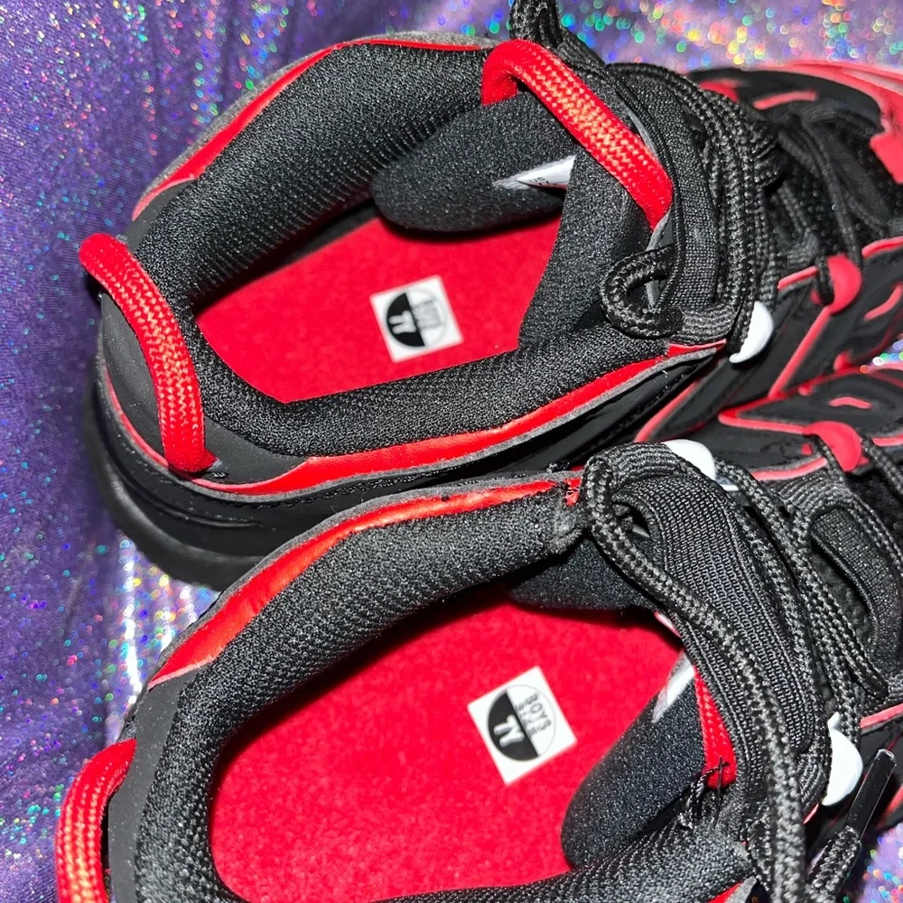 Nike Air More Uptempo 96 GS PIPPEN Red Toe black